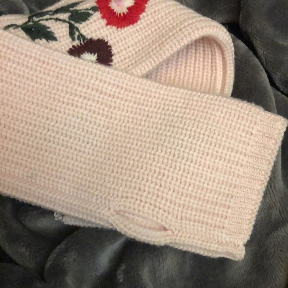 Fingerless mitts  pale pink with floral embroidery. Kate Spade - Picture 2 of 4